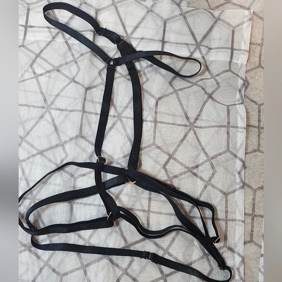 Colette & Sebastian Luxury Intimate Set - Picture 7 of 8